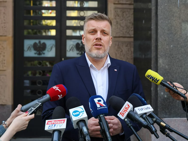 Zandberg spotkał się z Nawrockim. "Na zaproszenie prezydenta elekta"