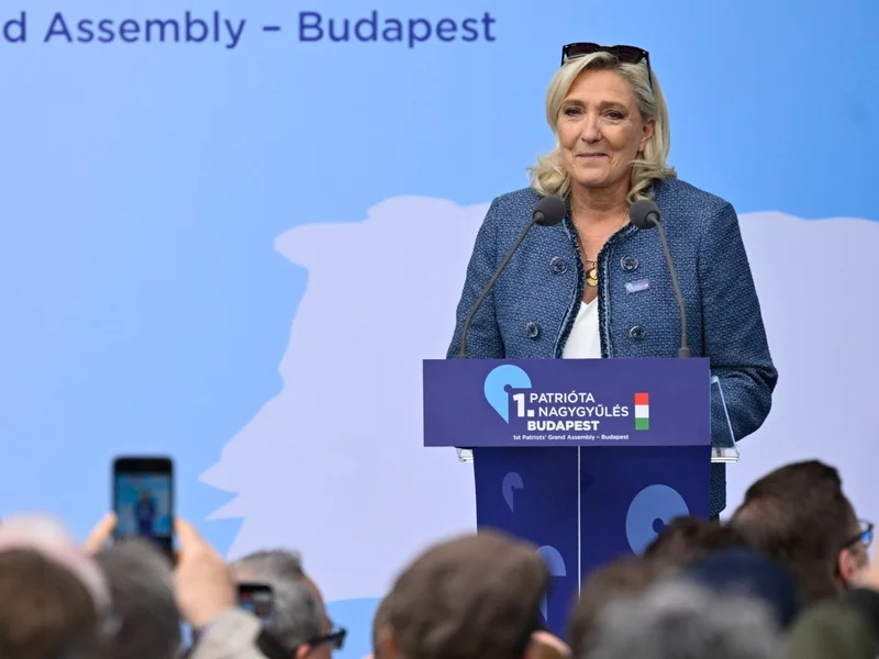 Le Pen doceniła antywojenną politykę Orbana. 