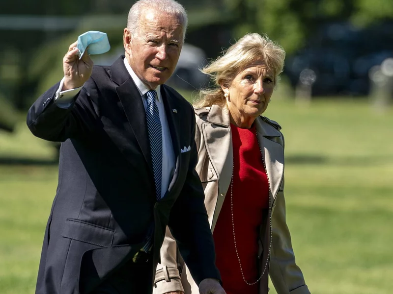 Historyczny spadek poparcia dla Demokratów. Biden wróci do polityki?