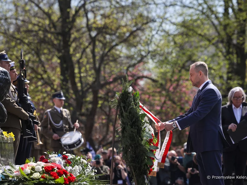 W Warszawie zawyły syreny. 83. rocznica powstania w getcie