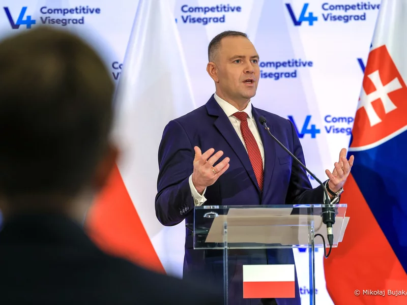 President Nawrocki has arrived in Hungary. "We are in favour  of being in the EU, but..."