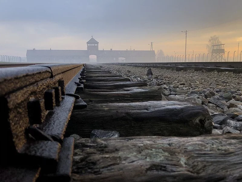 Powraca skandaliczna aukcja. Niemcy znowu handlują artefaktami po zamordowanych Polakach