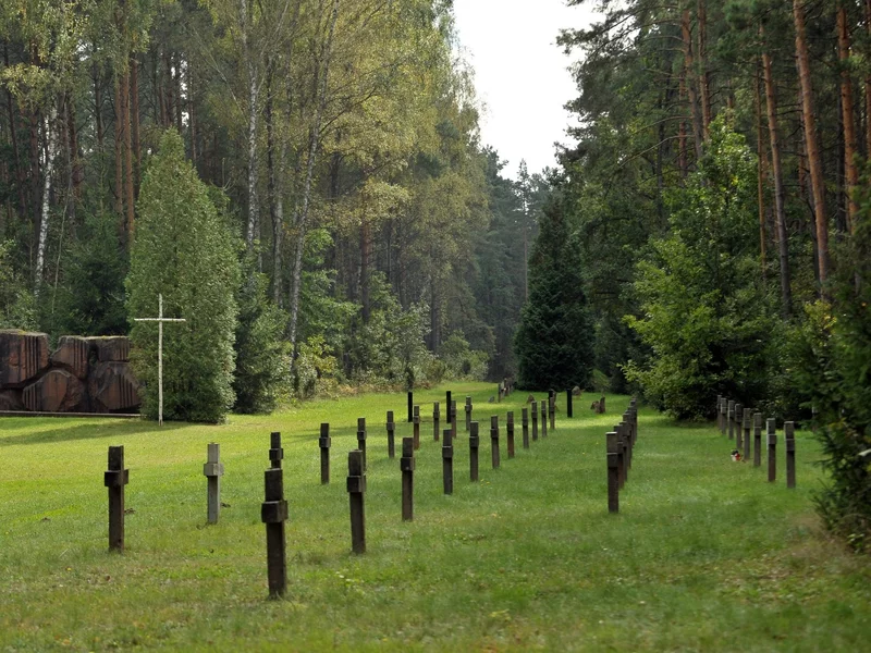 Powrót fałszerzy historii