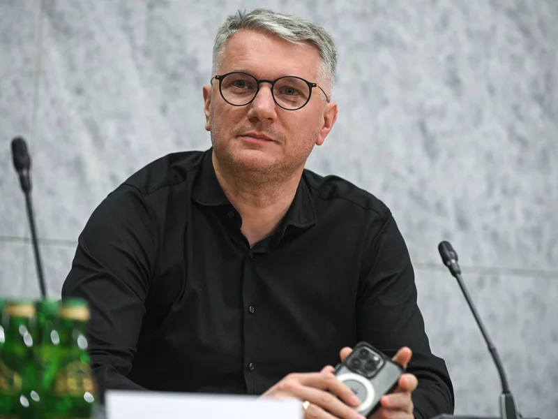 Wipler: Dlatego ataki Kaczyńskiego służą Konfederacji