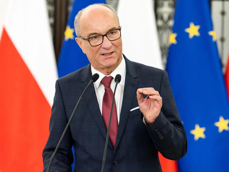 Czarzastemu udało się połączyć Brauna z Holokaustem i Jad Waszem