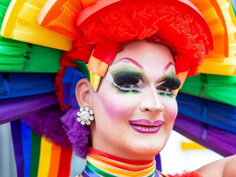 Policyjne drag queen