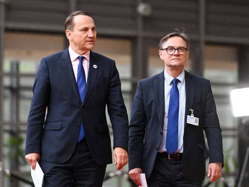 Bez Polski u Trumpa. Przydacz o kulisach, Sikorski odpowiada