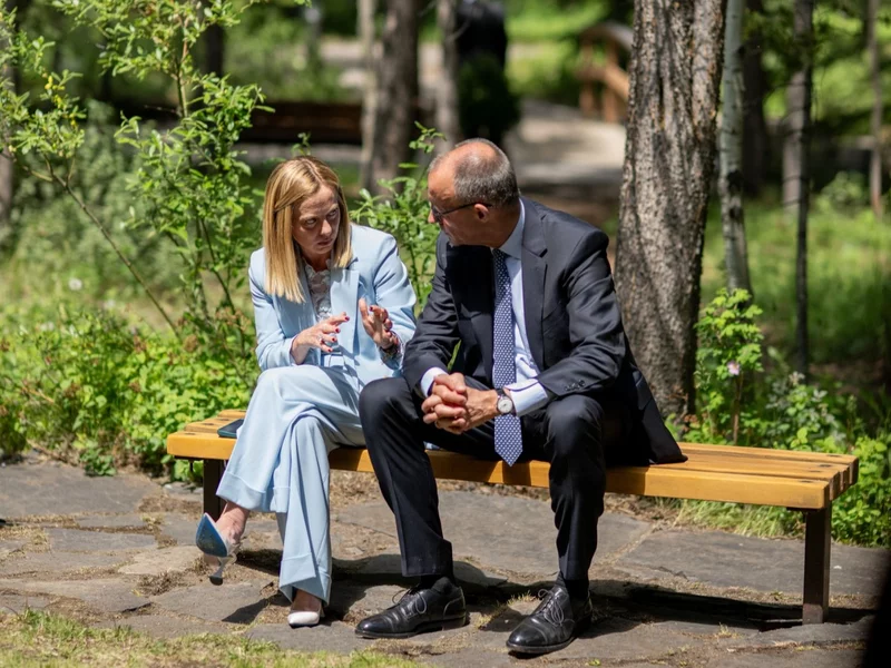 Co łączy kanclerza Niemiec z premier Włoch? "Daje kosza Macronowi"