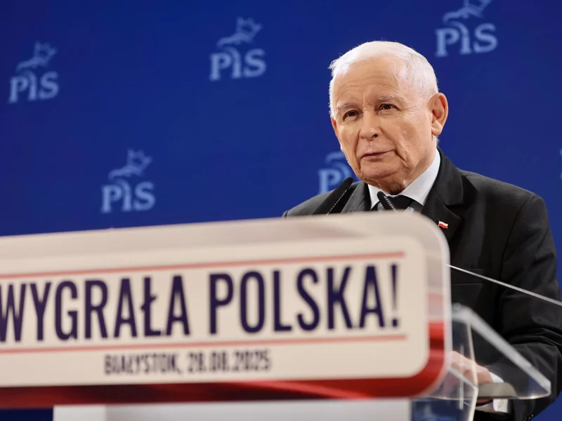 Tajemnicze słowa Kaczyńskiego o Konfederacji. "Ostatnio krążą wieści"